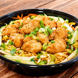 Garlic Chicken Mixed Noodles 香蒜雞米花拌米線