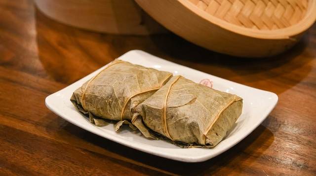 迷你糯米雞 Mini Sticky Rice (2 pieces).