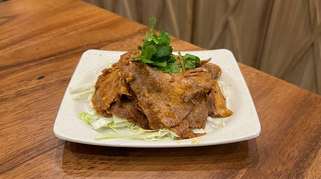 滷牛舌 Braised Beef Tongue.