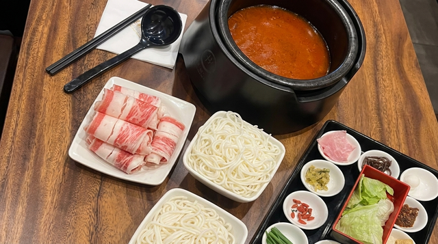 麻辣肥牛米線 Mala Fatty Beef Rice Noodle Soup (Spicy).