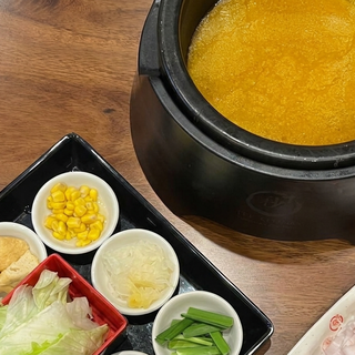 Golden Hot & Sour Rice Noodle Soup 酸辣金湯米線