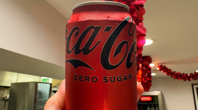 Coke Zero 無糖可樂.