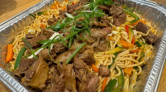 Beef Brisket & Tendon Mixed Noodles (3) 牛腩牛筋拌麵.